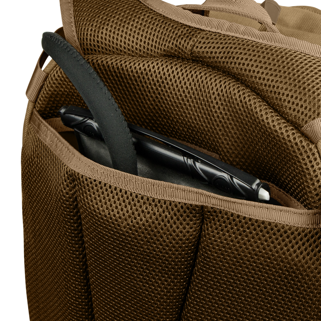 Commuter Backpack - hydration compartment detail