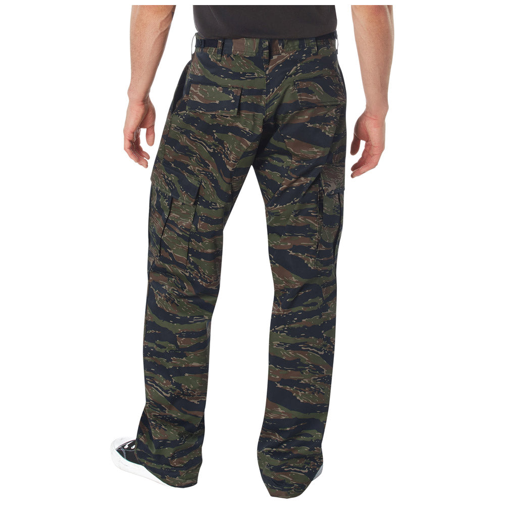 Relaxed Fit Camouflage Zipper Fly Military Cargo Pant