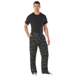 Relaxed Fit Camouflage Zipper Fly Military Cargo Pant