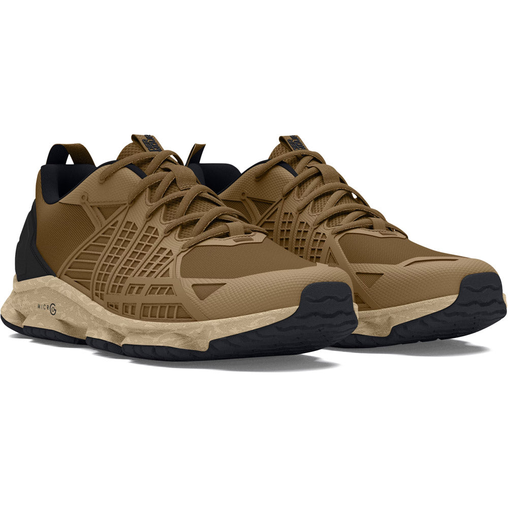 UA Men's Strikefast Low Athletic Shoe